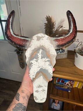 Rustic Bull Skull Wall Accent - Distressed White, Gray & Rust